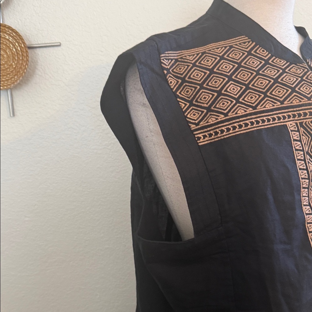 Banana Republic Black and Beige Skirt and Top - Picture 4 of 7